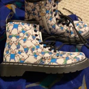 Girls Character Dr. Martens